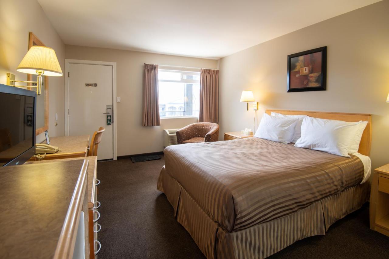 Canadas Best Value Inn-Prince George Esterno foto