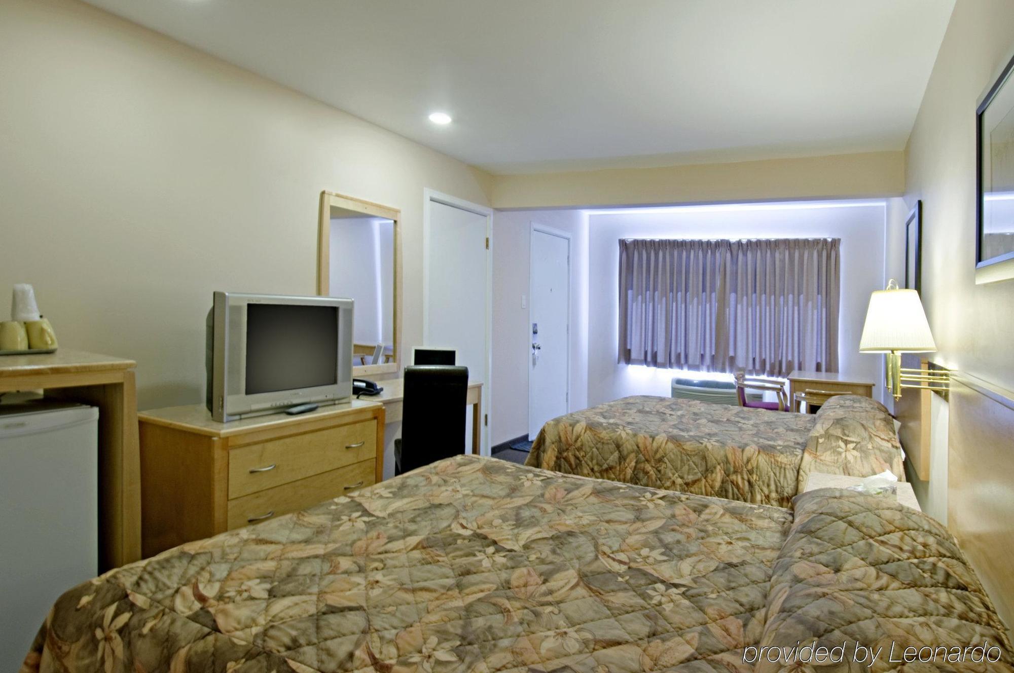 Canadas Best Value Inn-Prince George Esterno foto